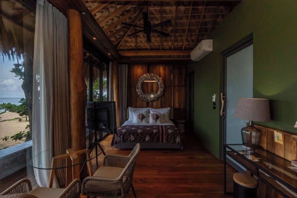 

Torino - Bang Tao Beach - Sealord Naithon Beach Phuket
