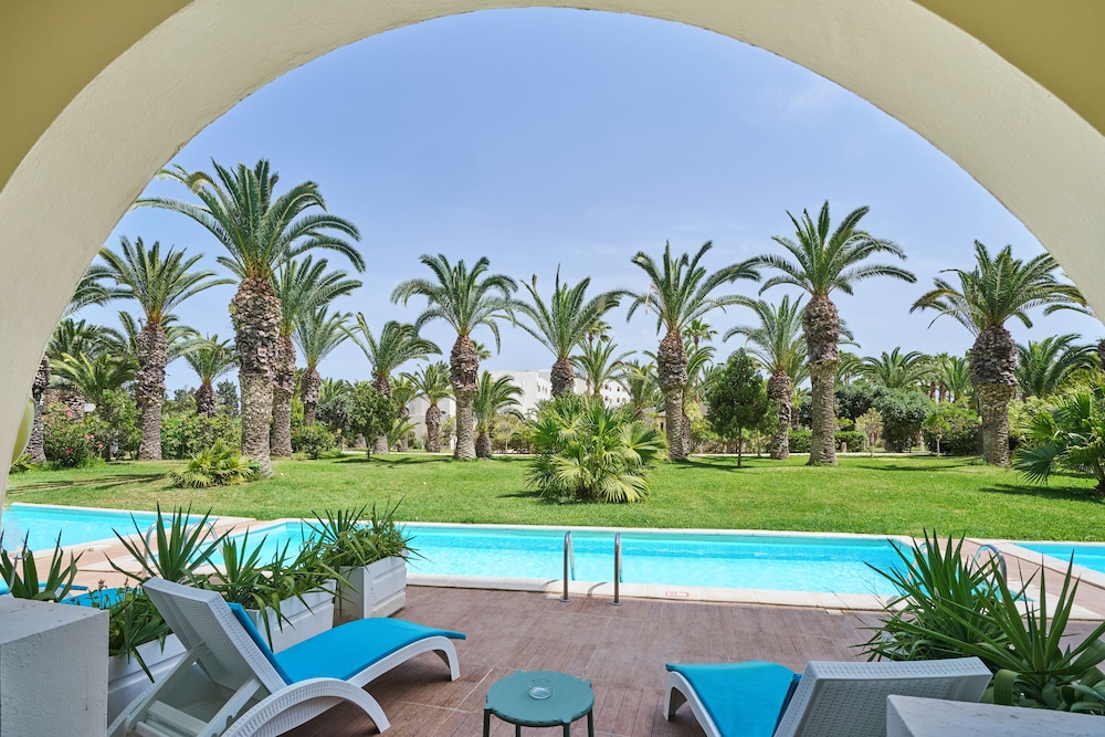 

Bari - Nabeul - Magic Hotels Manar