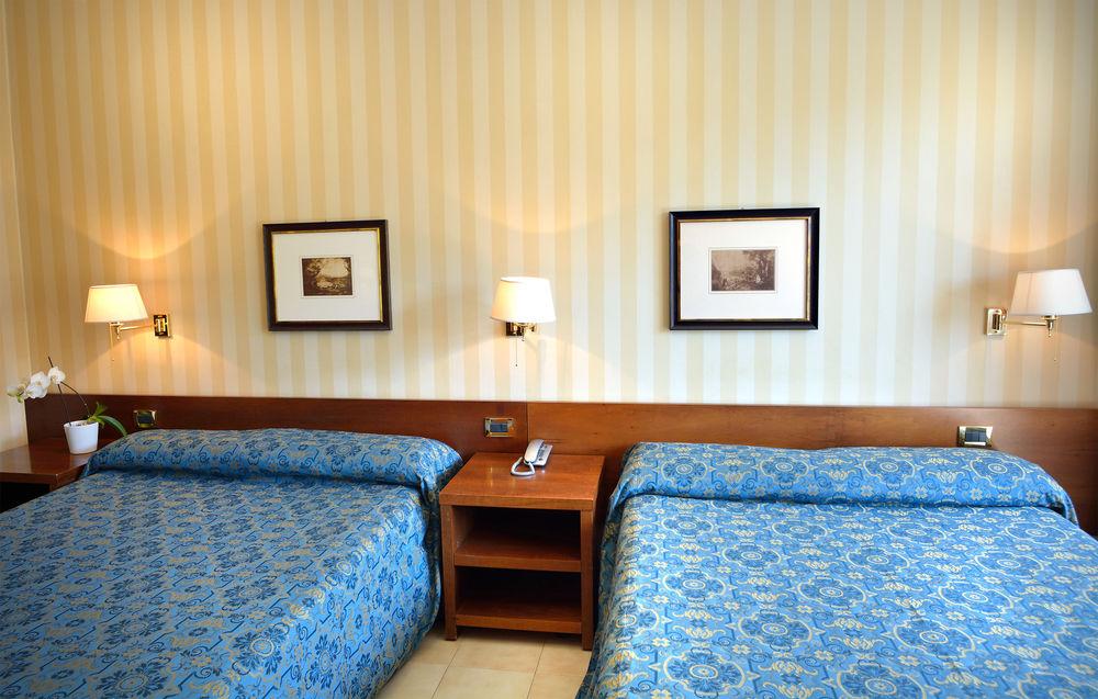 

Lamezia Terme - Cinque Terre, Liguria - Hotel Ghironi