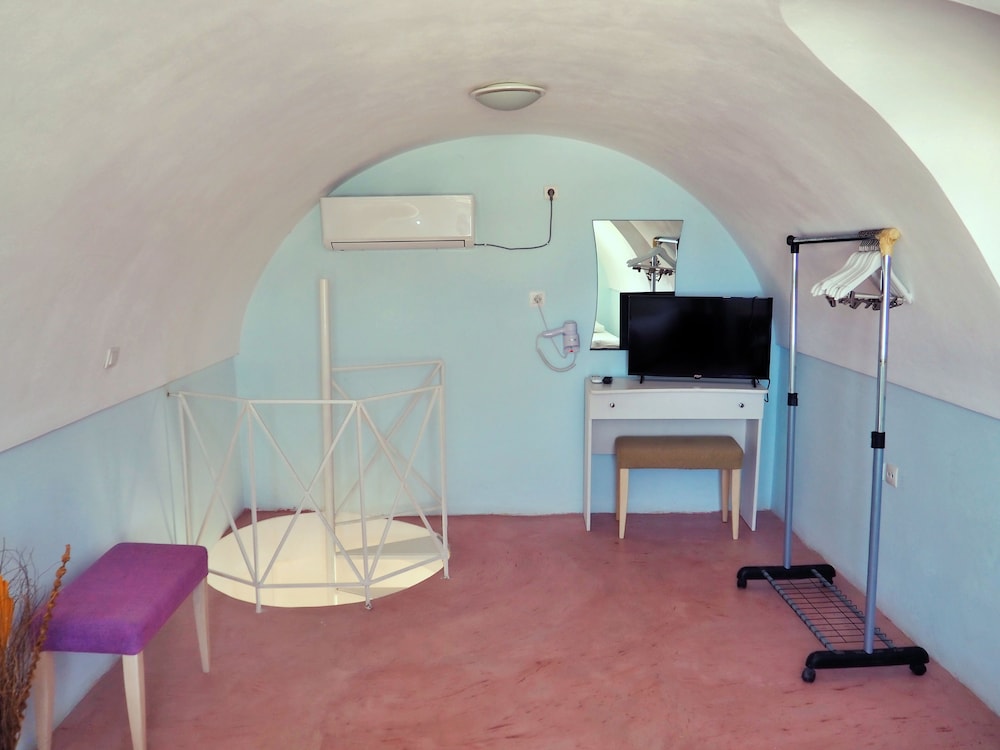 

Roma - Perivolos - Leon Lux Apartments