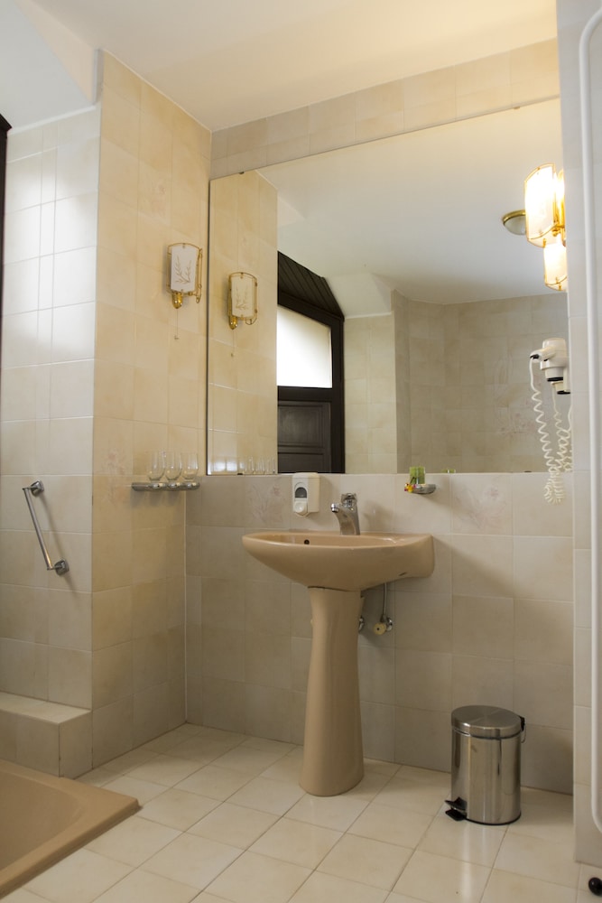

Pisa - Budaörs - Hotel Molnár