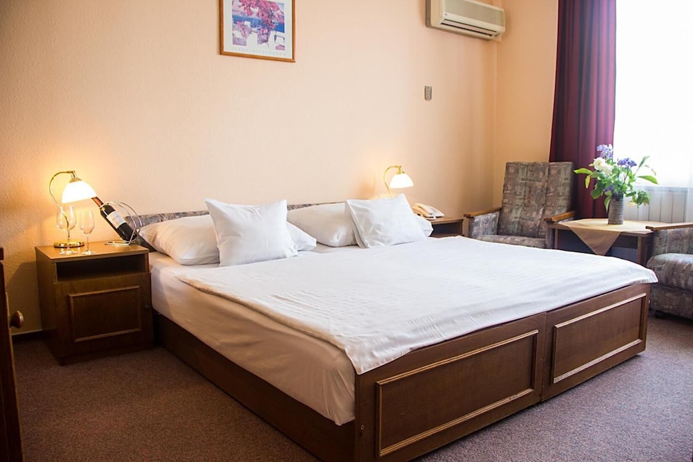 

Palermo - Budapest - Hotel Molnár