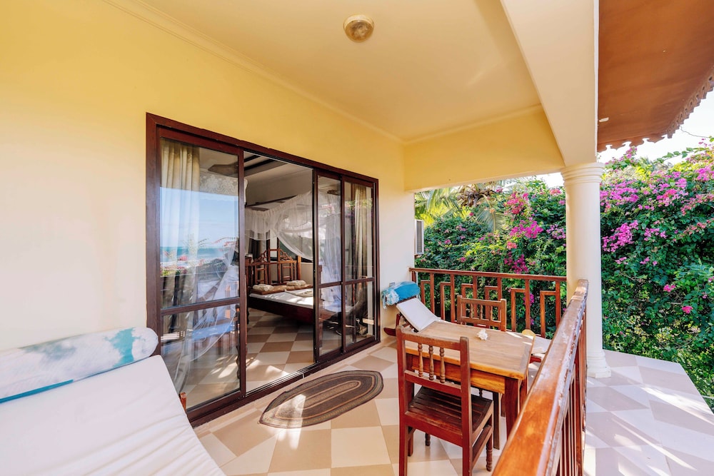 

Milano - Kidenga - Ifa Beach Resort