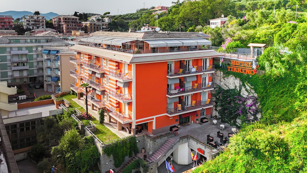 

Milano - Sestri Levante - Hotel Tirreno