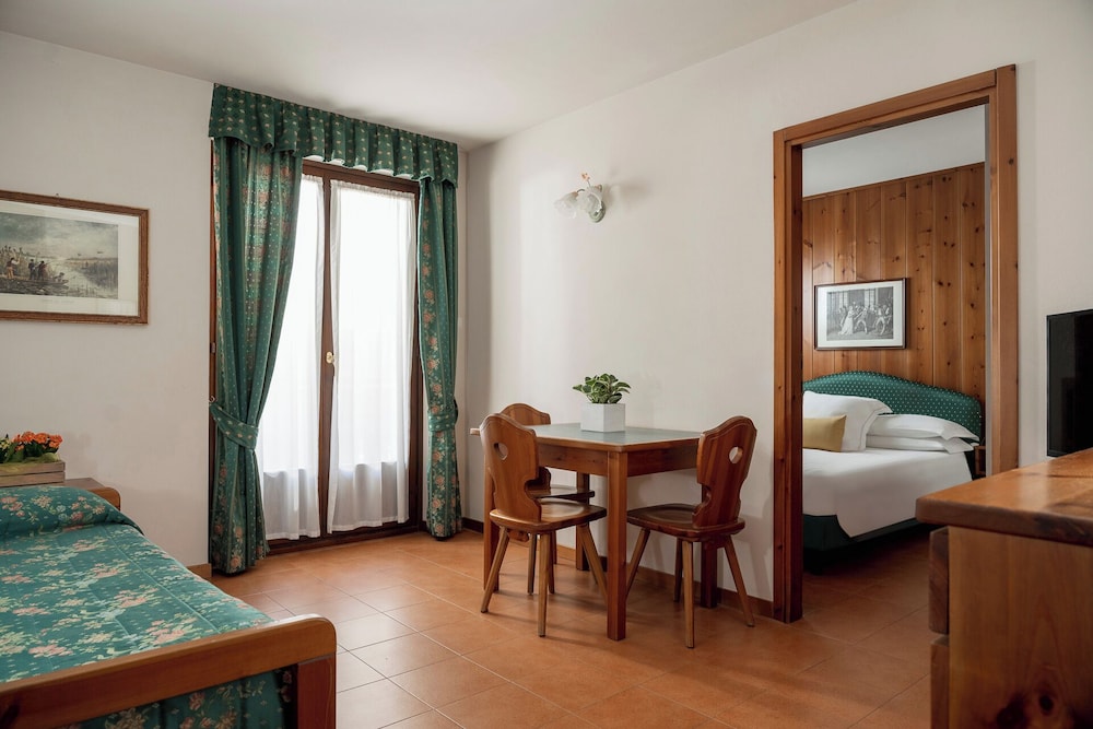 

Napoli - Valdisotto - Cristallo Hotel Residence