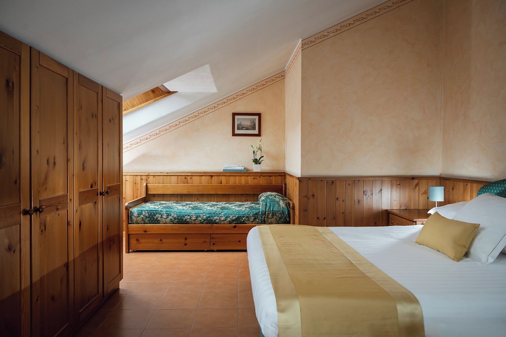 

Palermo - Bormio - Cristallo Hotel Residence