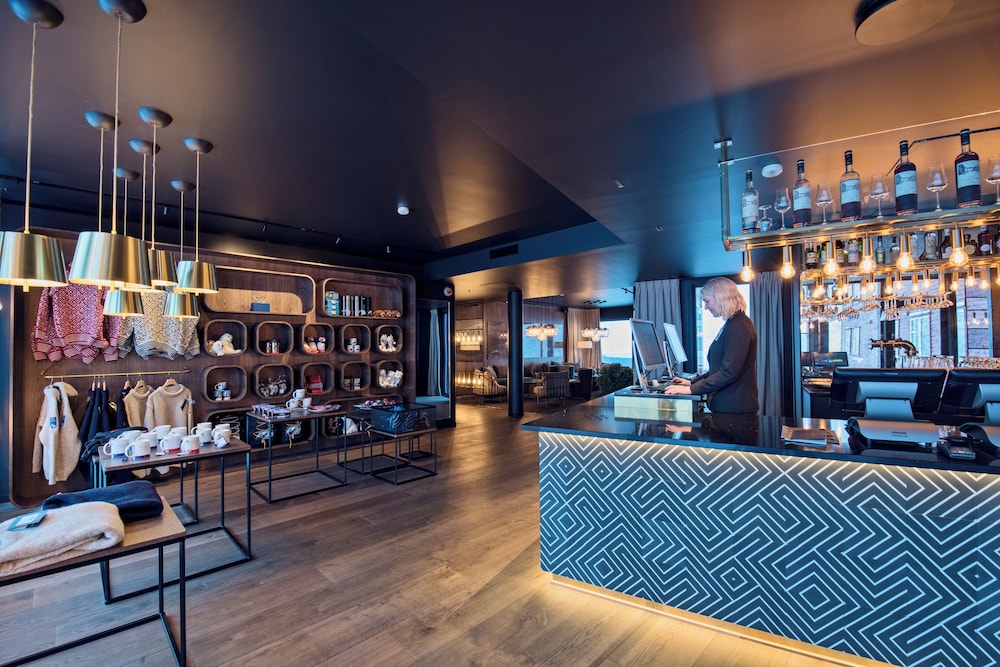 

Roma - Longyearbyen - Funken Lodge