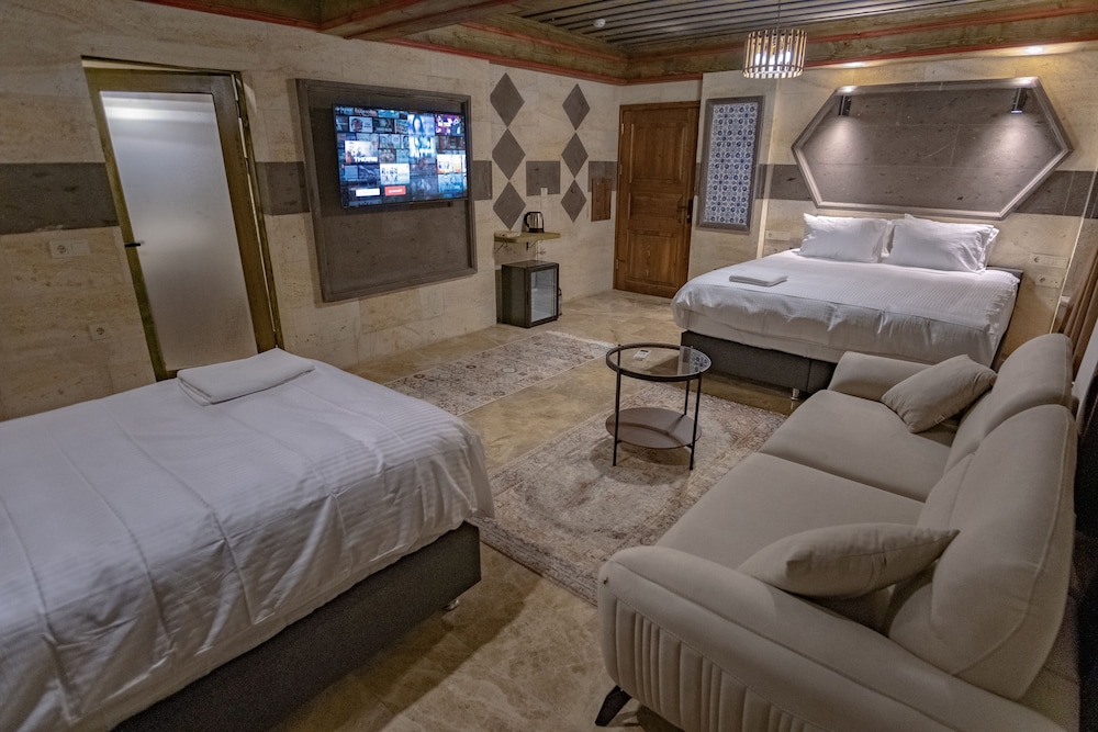 

Napoli - Nevsehir - Uçhisar Premium