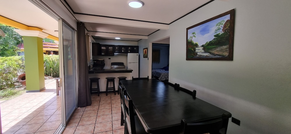 

Bologna - Playa Hermosa - Hotel Mangaby