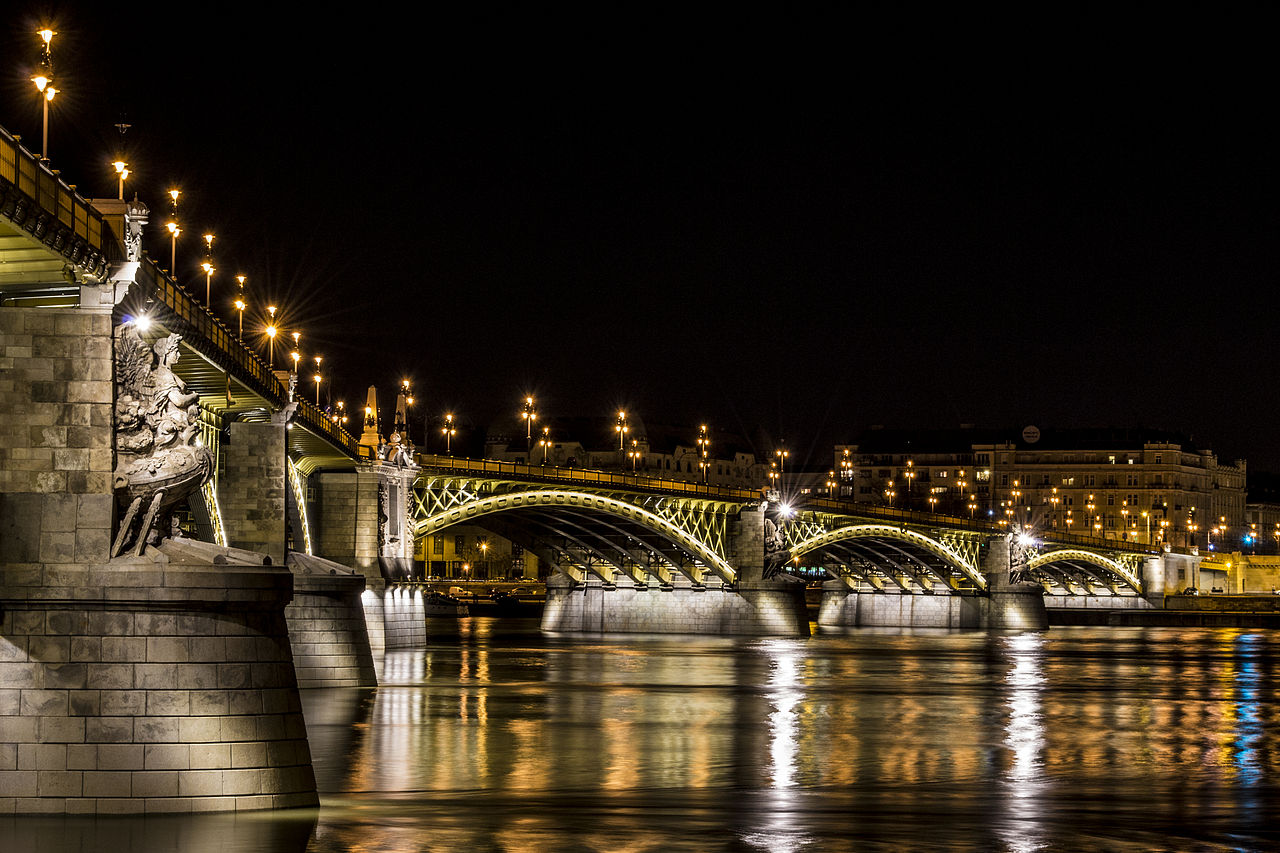 

Cagliari - Budapest - Fortuna Boat Hotel Budapest