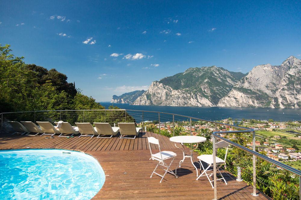 

Napoli - Trentino, Italia - Garda Hotel Forte Charme