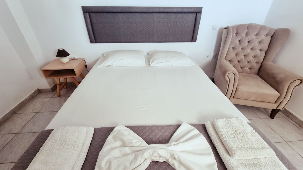 

Bologna - Santorini-Akrotiri - Leon Lux Apartments