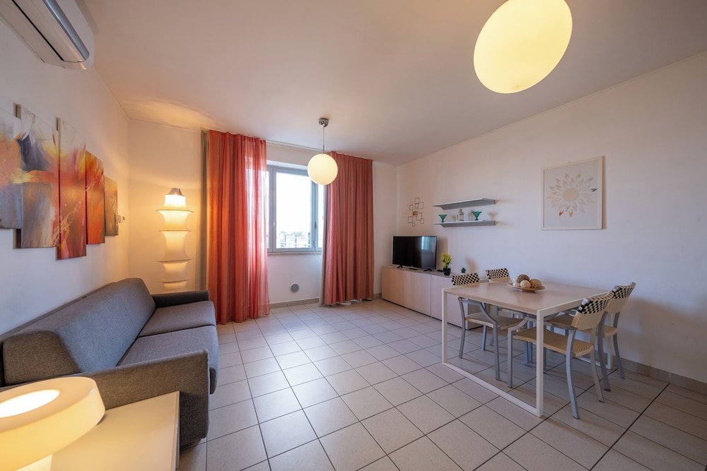 

Palermo - Livorno - Solidago Residence