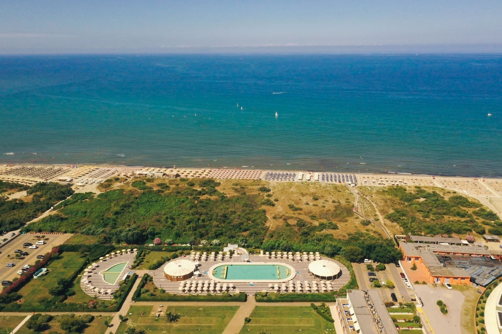 

Catania - Livorno - Solidago Residence