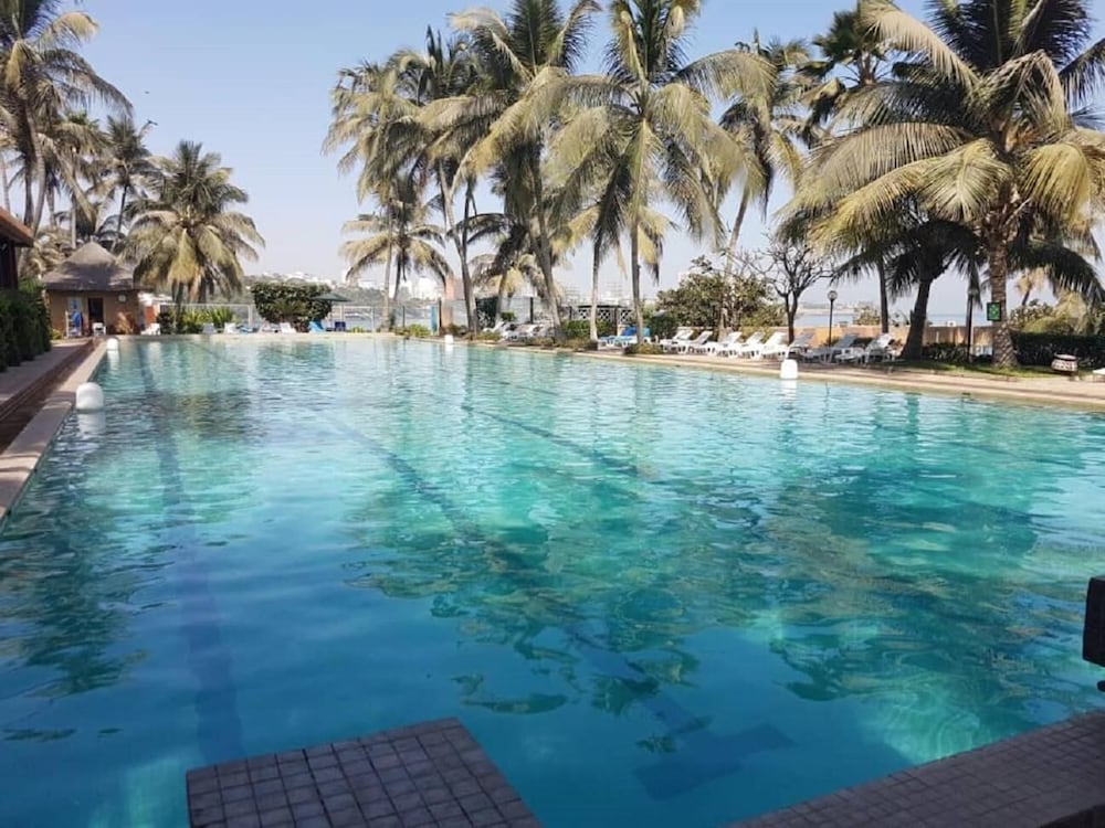 

Bologna - Gorée - Hotel Jardin Savana Dakar