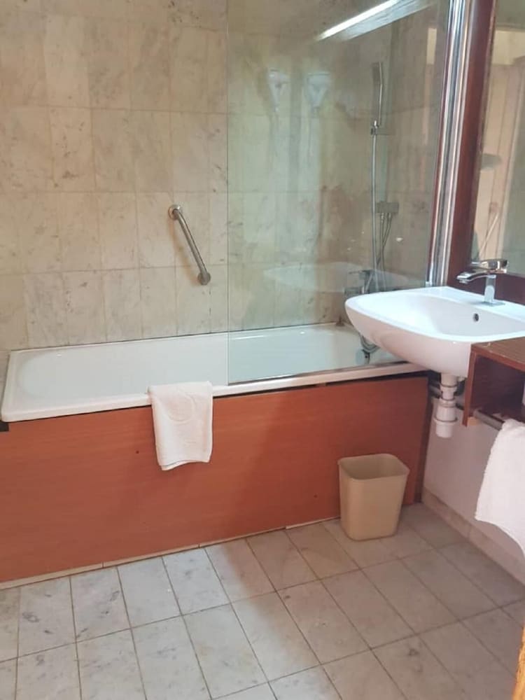 

Roma - Gorée - Hotel Jardin Savana Dakar