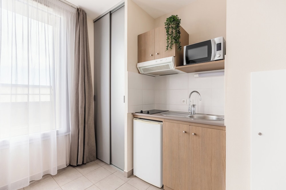

Roma - Cherbourg - Appart'City Confort Cherbourg