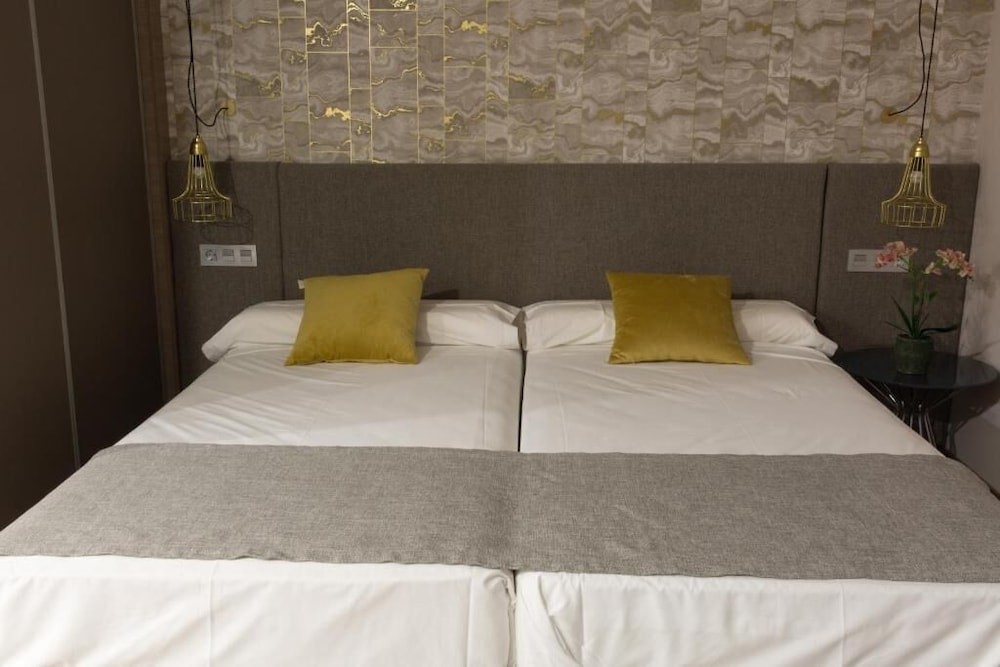 

Venezia - Puerto Banus - Ona Marbella Inn