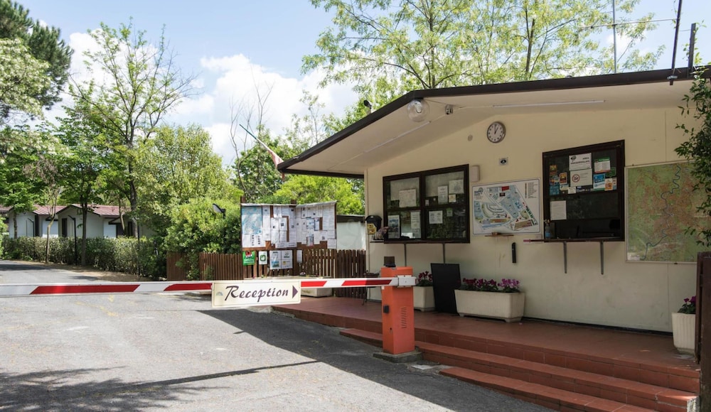 

Bari - Roma - Happy Village & Camping