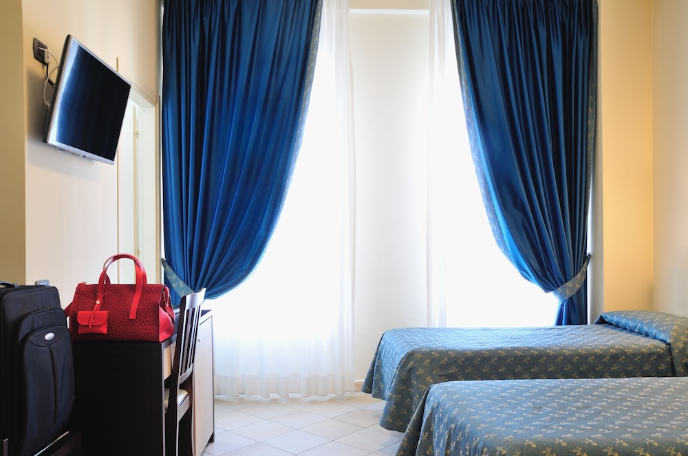 

Milano - Versilia e Costa Toscana, Mare Italia - Hotel Spinelli