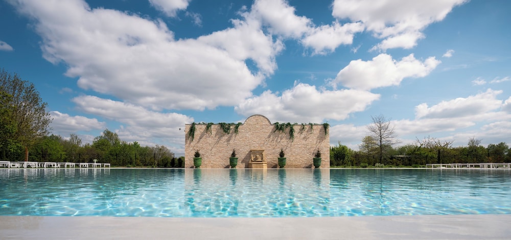 

Roma - Chanteloup-en-Brie - Dream Castle Hotel Marne La Vallee
