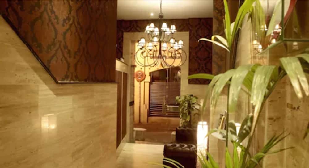 

Roma - San Juan de Aznalfarache - Hotel Plaza