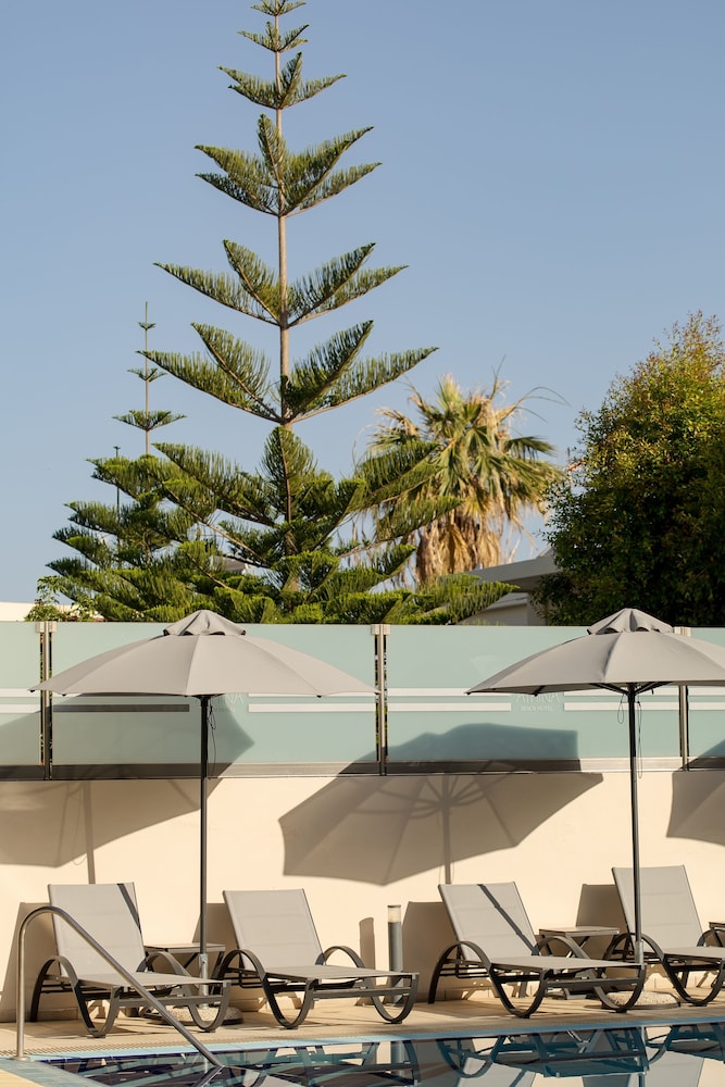 

Catania - Soúda - Athina Beach Hotel