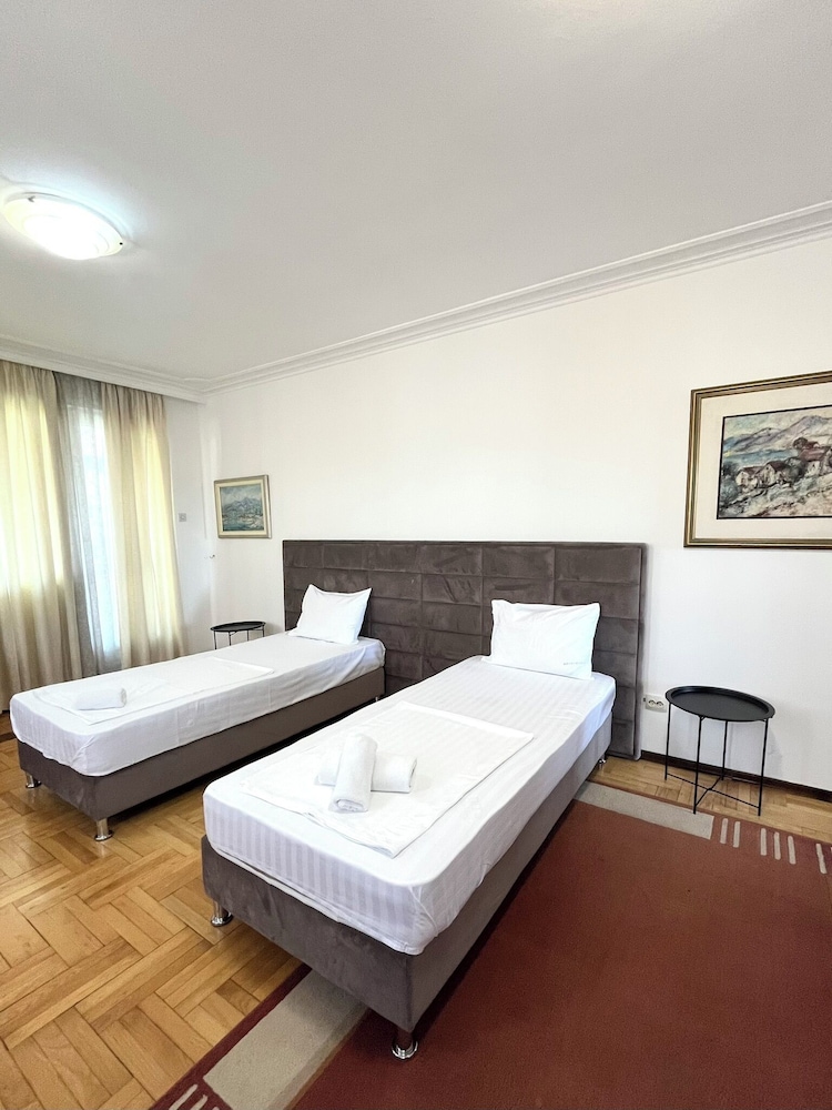 

Roma - Podgorica - Hotel Bojatours