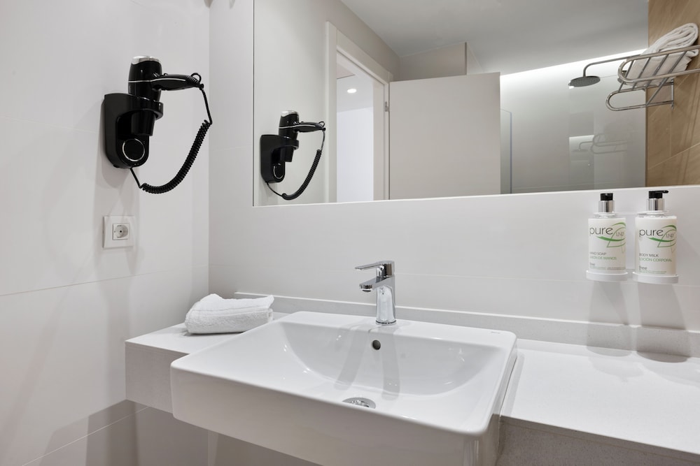 

Torino - Castro-Urdiales - B&B HOTEL Castro Urdiales