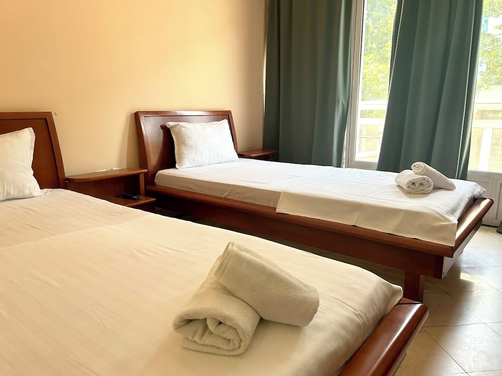 

Bari - Podgorica - Hotel Bojatours