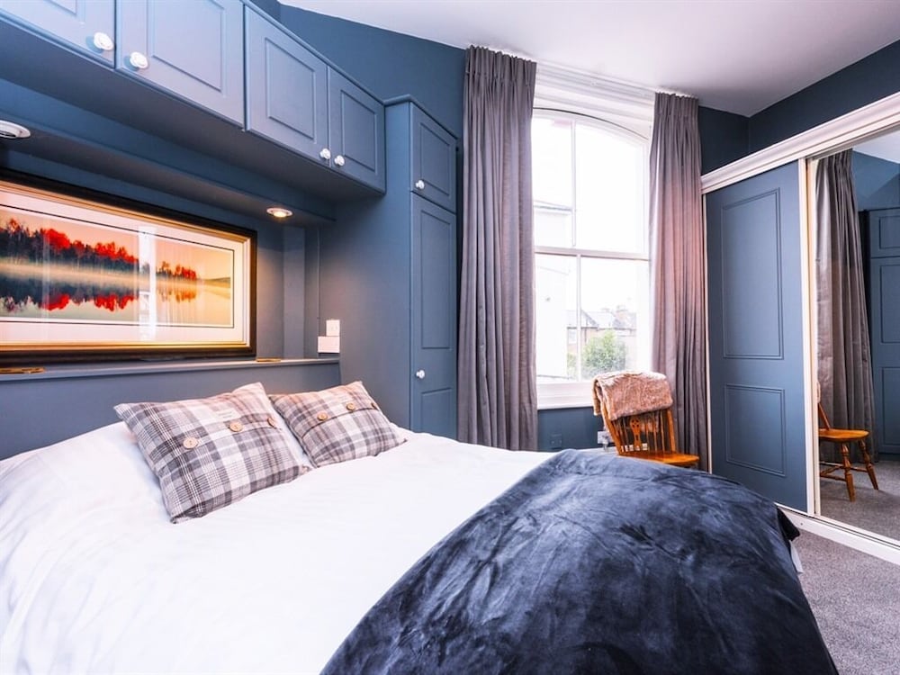 

Roma - Eltham - Summerfield Pub & Boutique Rooms