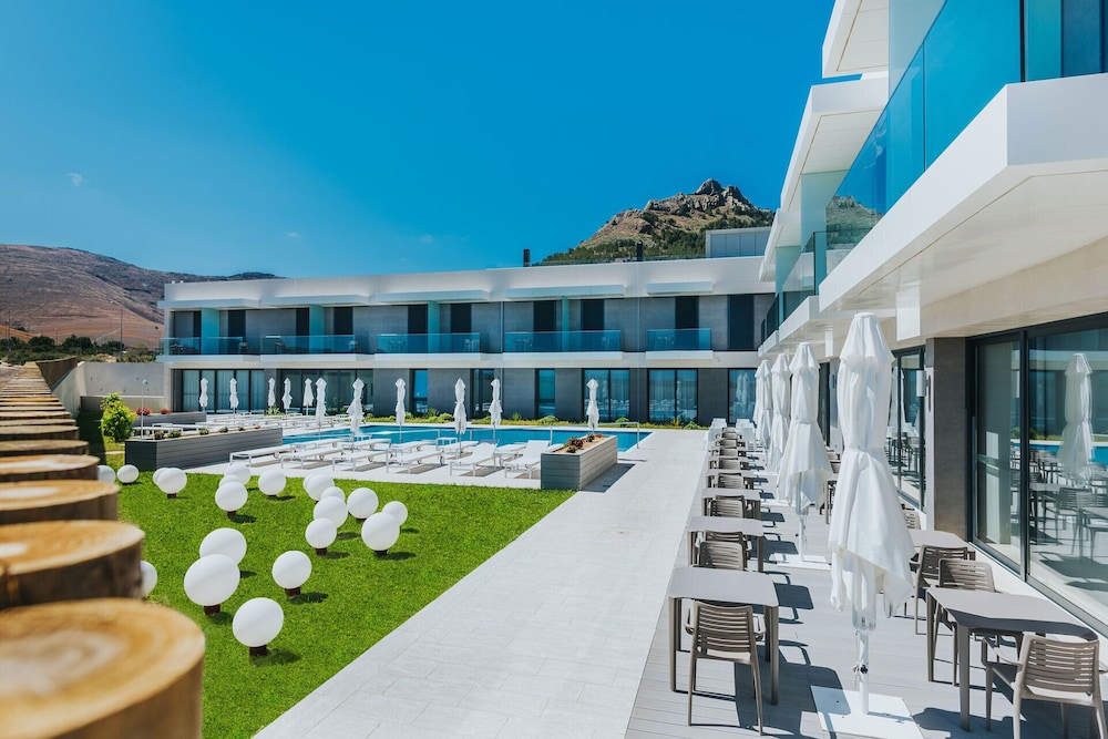 

Milano - Porto Santo - Vila Baleira Village