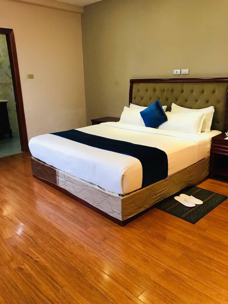 

Venezia - Addis Ababa - Blue Nest Hotel