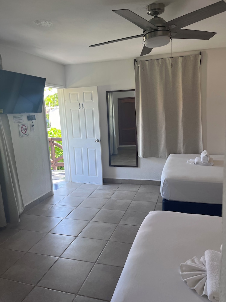 

Roma - Isla Holbox - La Diosa Kali Beach Front Hotel