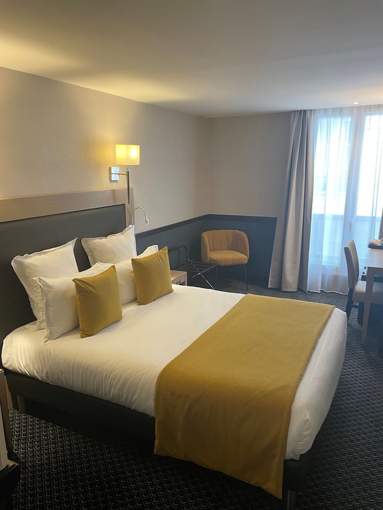 

Brindisi - Parigi - Hôtel Elysées Flaubert