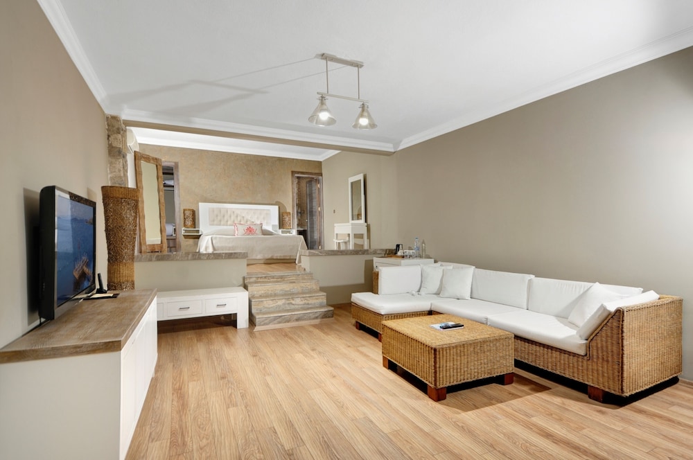 

Milano - Torba - Sarpedor Boutique Hotel