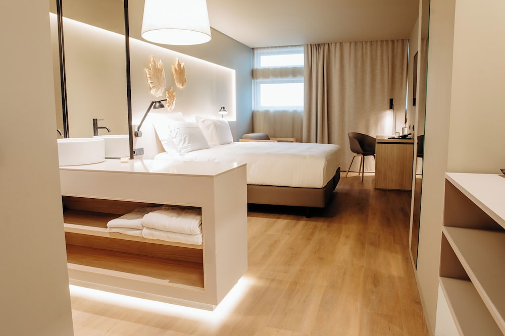 

Napoli - Fátima - Mercure Fátima