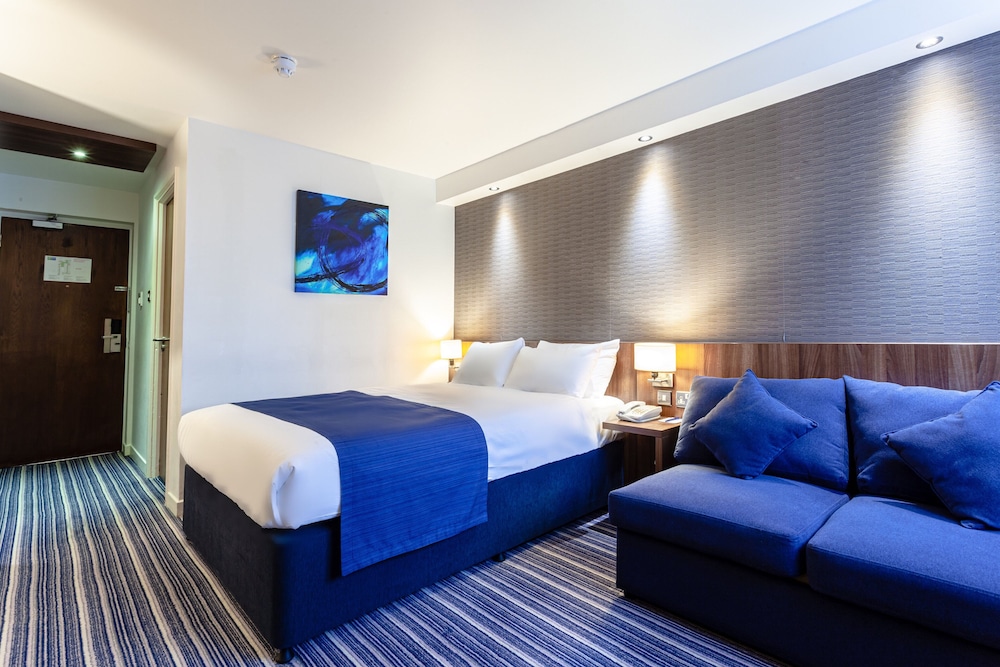 

Genova - Edimburgo - Holiday Inn Express Edinburgh Airport, an IHG Hotel