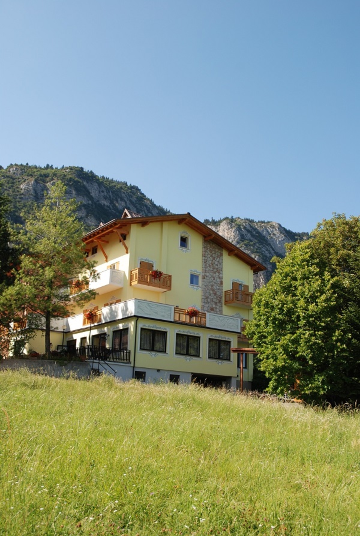 

Napoli - Andalo - Hotel Fai
