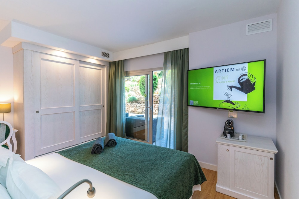 

Napoli - Cala Galdana - ARTIEM Audax - Adults Only Hotel