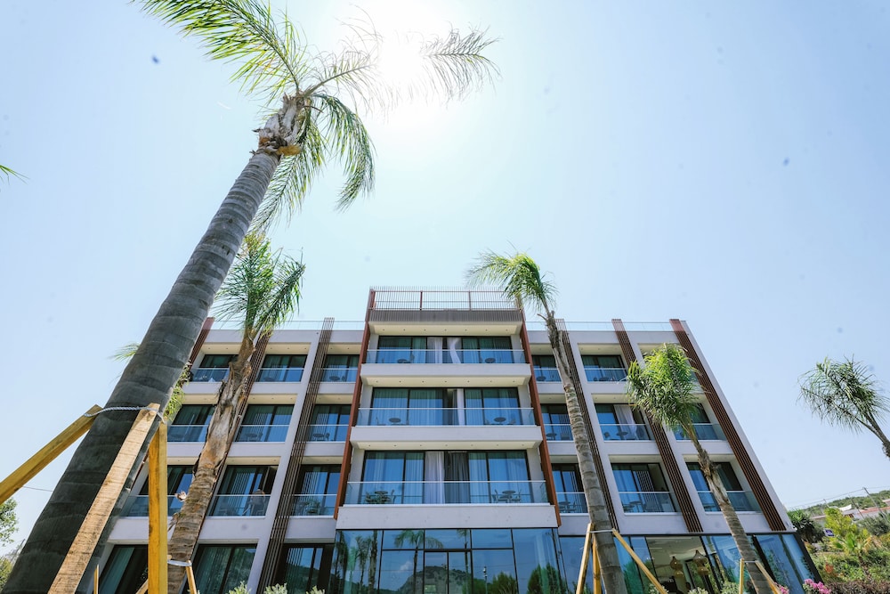 

Bari - Ksamil - Euro Hotel