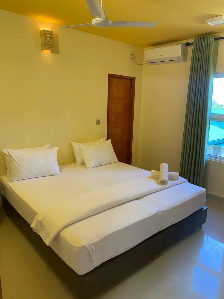 

Palermo - Isola di Nalaguraidhoo - Sun Island - White Sand Inn