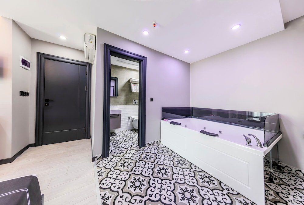 

Catania - Istanbul, New Airport - Intercity Hotel Istanbul Airport