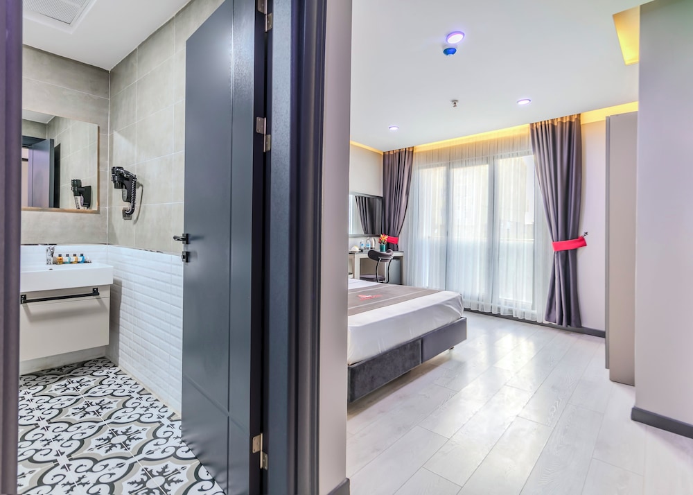 

Venezia - Istanbul, New Airport - Intercity Hotel Istanbul Airport
