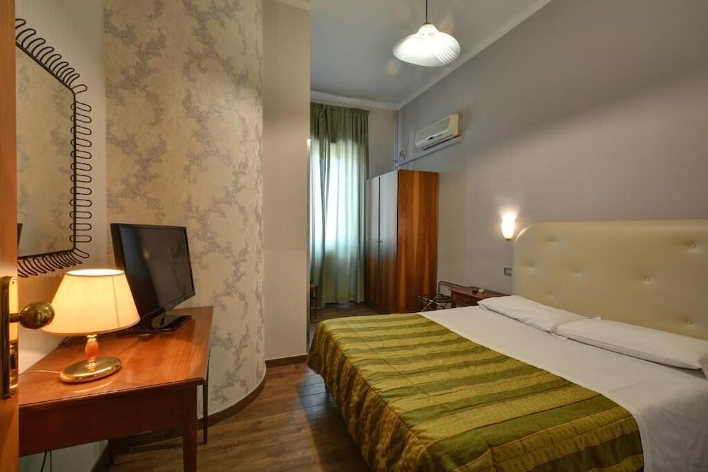 

Catania - Torino - Hotel Universo