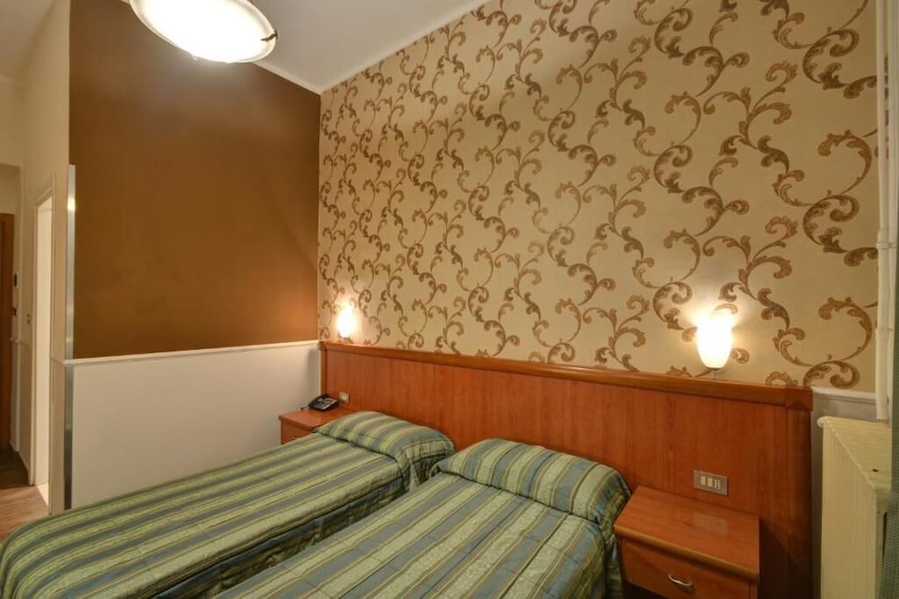 

Roma - Venaria Reale - Hotel Universo