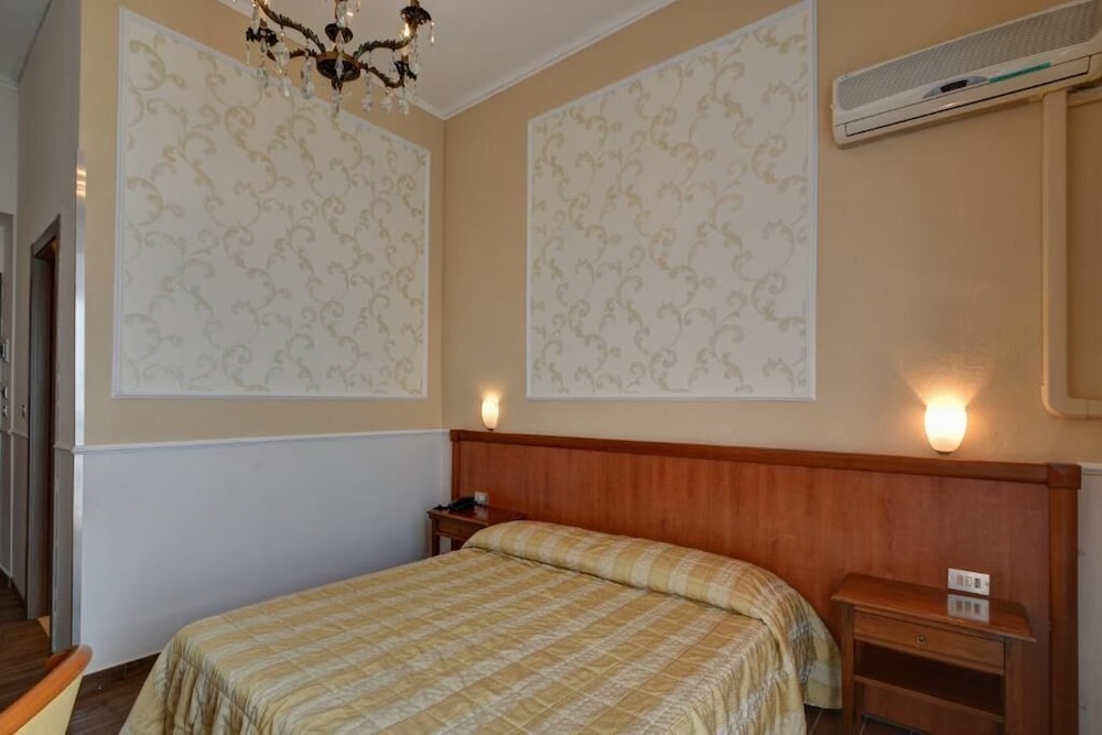 

Roma - Torino - Hotel Universo