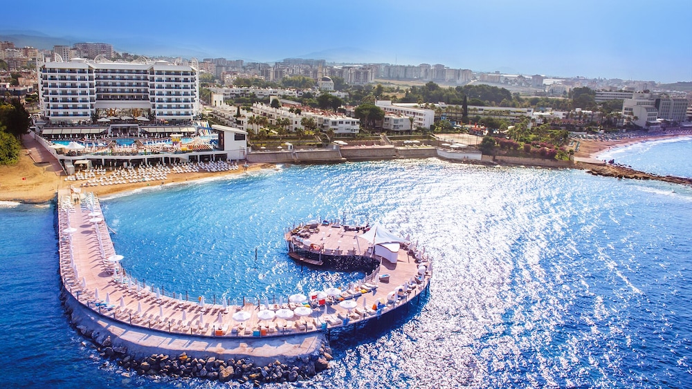 

Roma - Okurcalar - Azura Deluxe Resort & Spa - Ultra All Inclusive