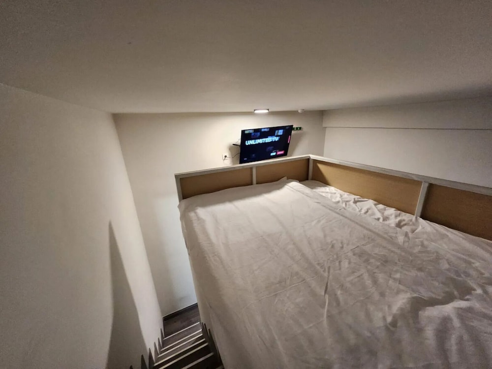

Napoli - Glyfada (Attica) - Celia Residence