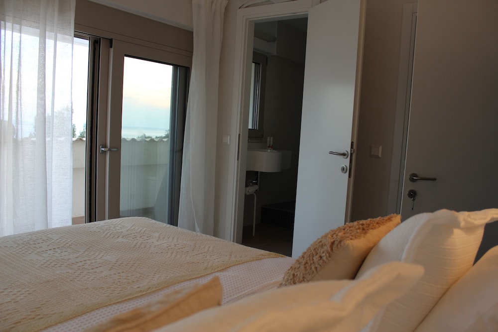 

Milano - Lagomandra - Akti Elia Villas Beachfront Chalkidiki